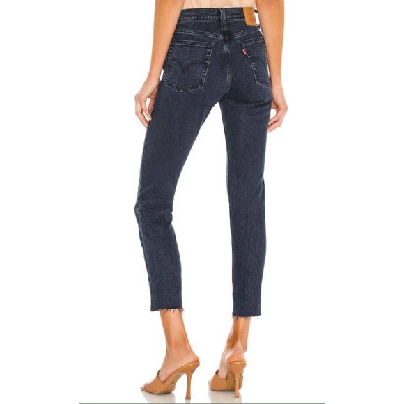 Levi's High Rise Jeans in Dark Blue - Picture 3 of 7